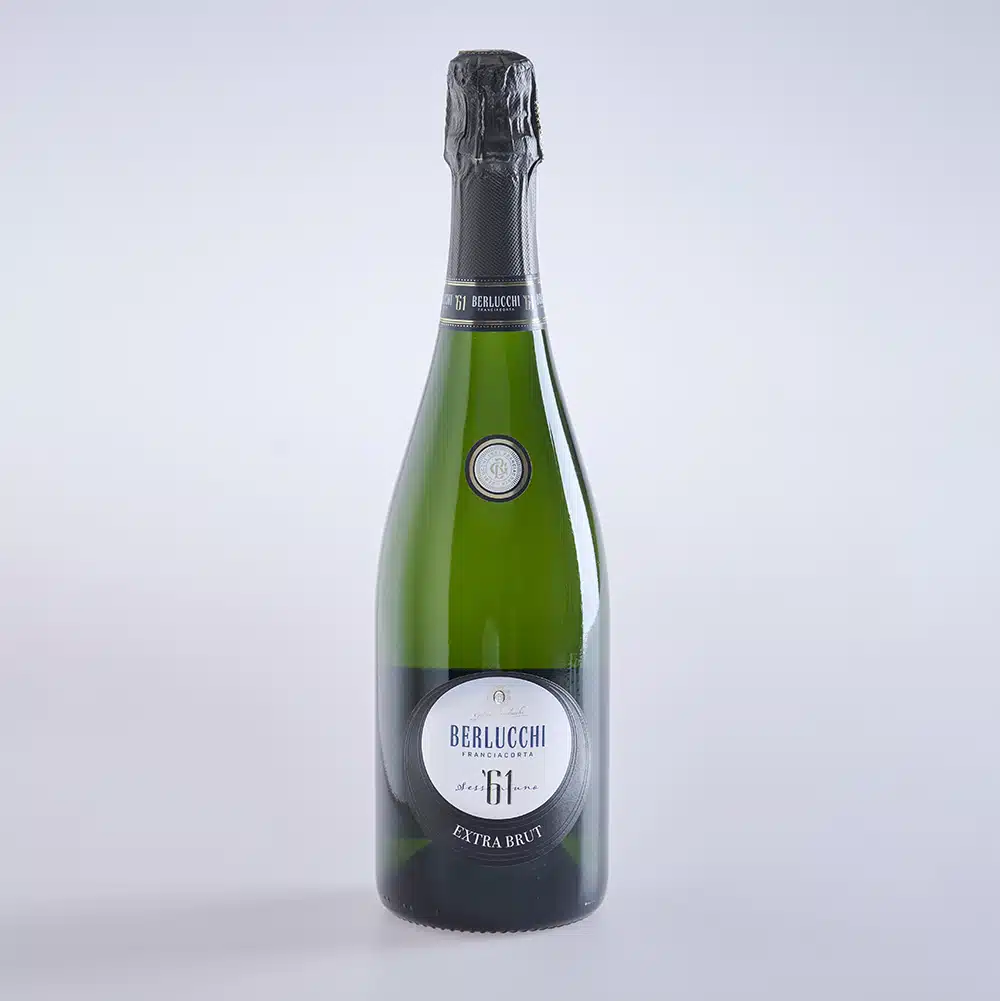 Eine Flasche Sekt 61 Berlucchi Extra Brut Franciacorta