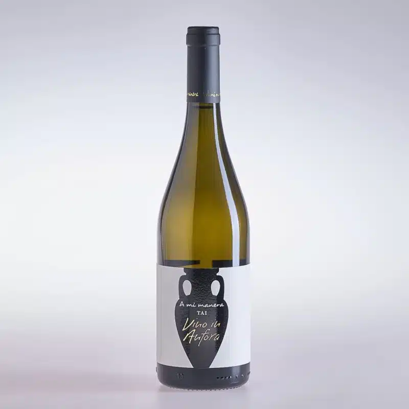 Fotoaufnahme zeigt Weisswein Tai Amphora von Winzer A mi Manera